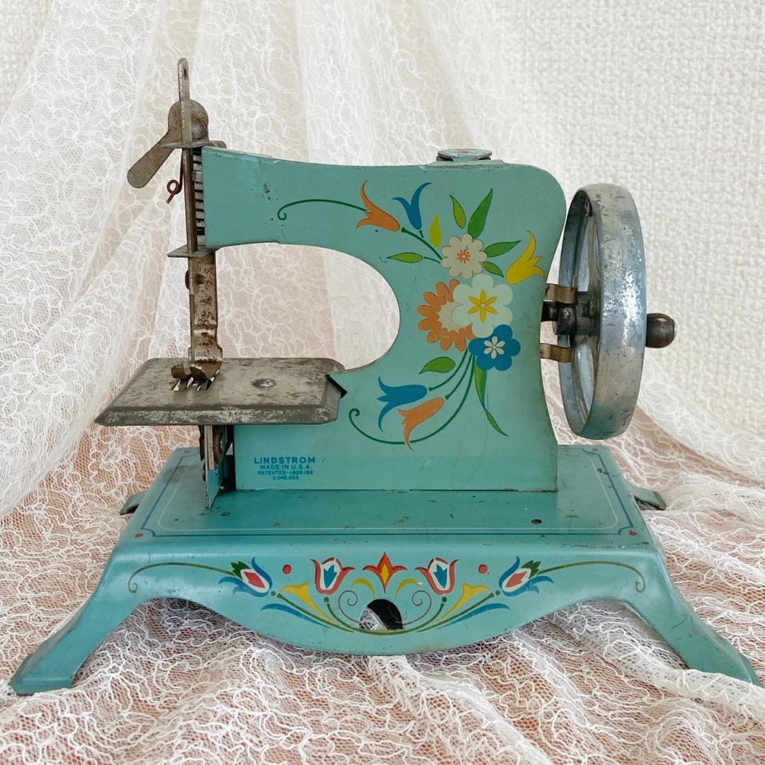 アンティーク トイミシン　水色　リンドストローム ビンテージ