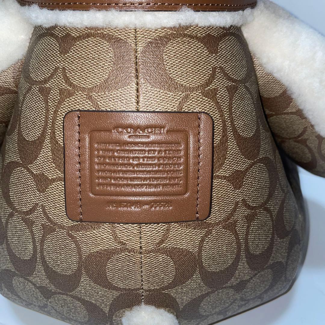 コーチクマのぬいぐるみ