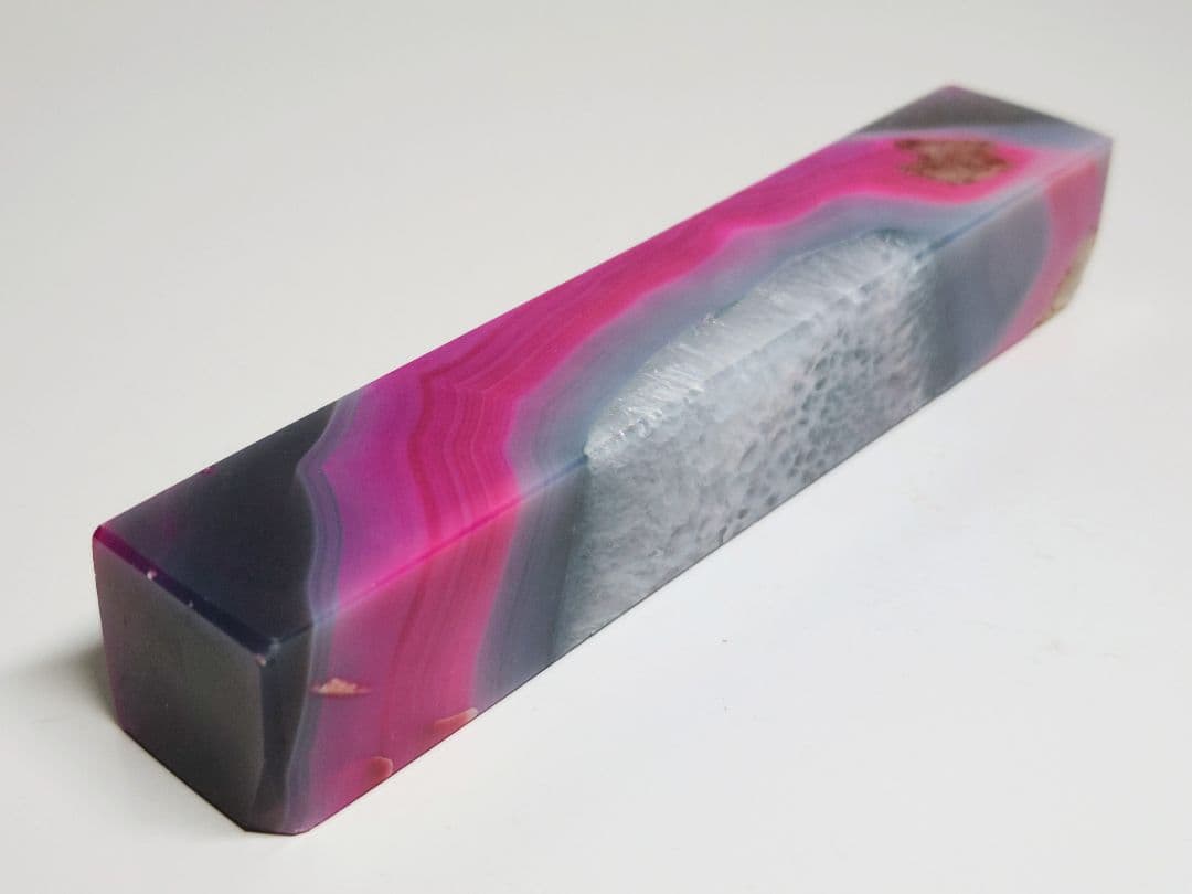 瑪瑙 401g メノウ アゲート 原石 鑑賞石 自然石 誕生石 鉱物 鉱石 水石