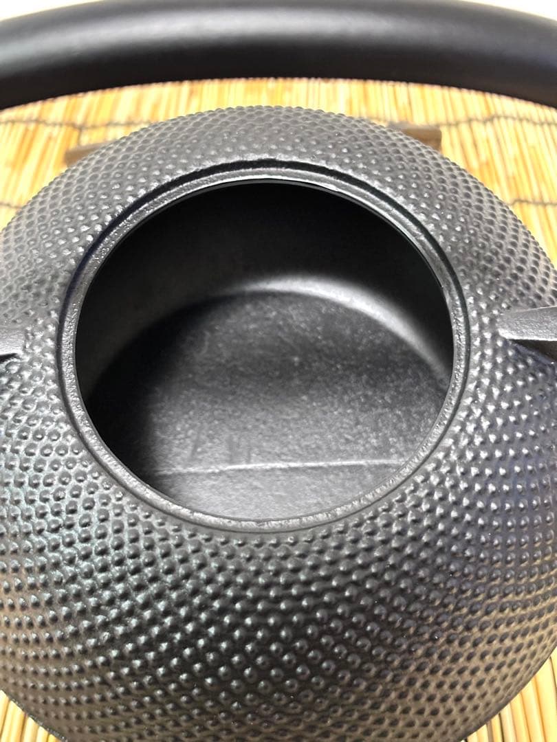 新品、供箱、栞付　南部盛栄堂(OIGEN)造　平型アラレ１.５Ｌ　ＩＨ対応品