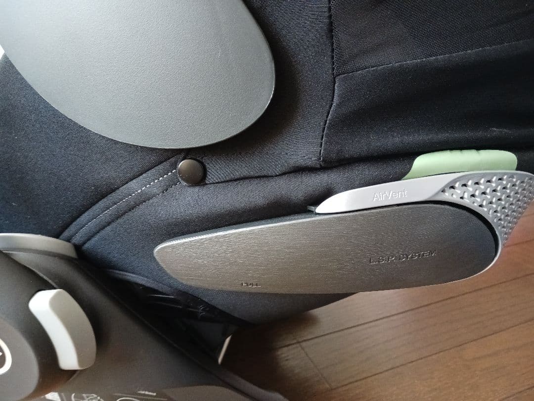 CYBEX cloud Ti-sizeチャイルドシート