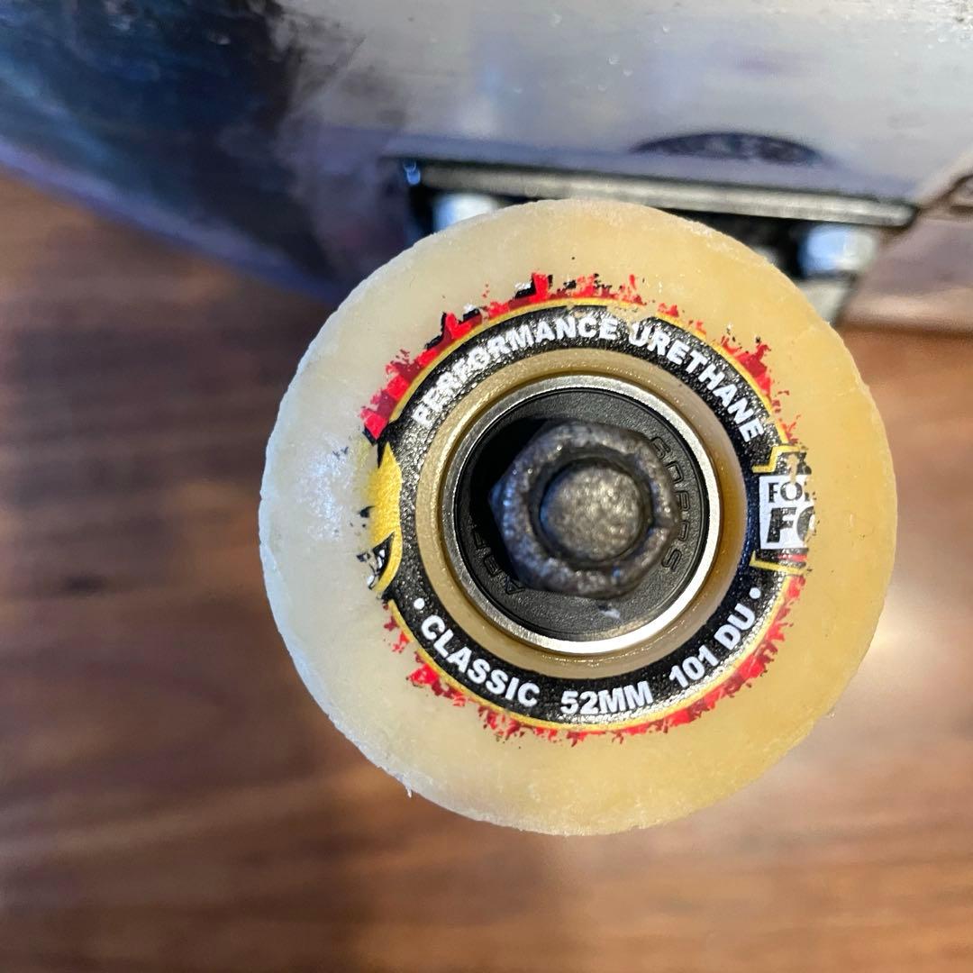 アイル　スケボー　スケートボード　コンプリート　サンダー　スピットファイア