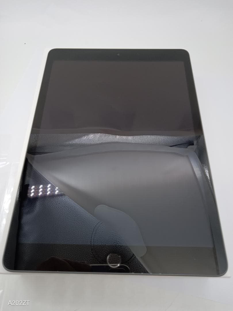 未使用 iPad 第8世代 Wi-Fiモデル 32GB シルバー タブレット