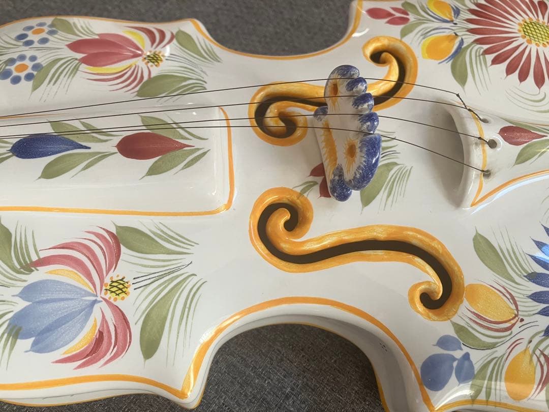 ヴォイオリン型 陶器 置物 アンリオ・カンペール フランス インテリア