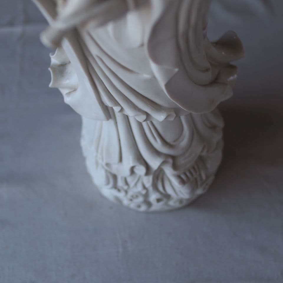 観音像 磁器製 ホワイト 約30cm 白磁 古道具