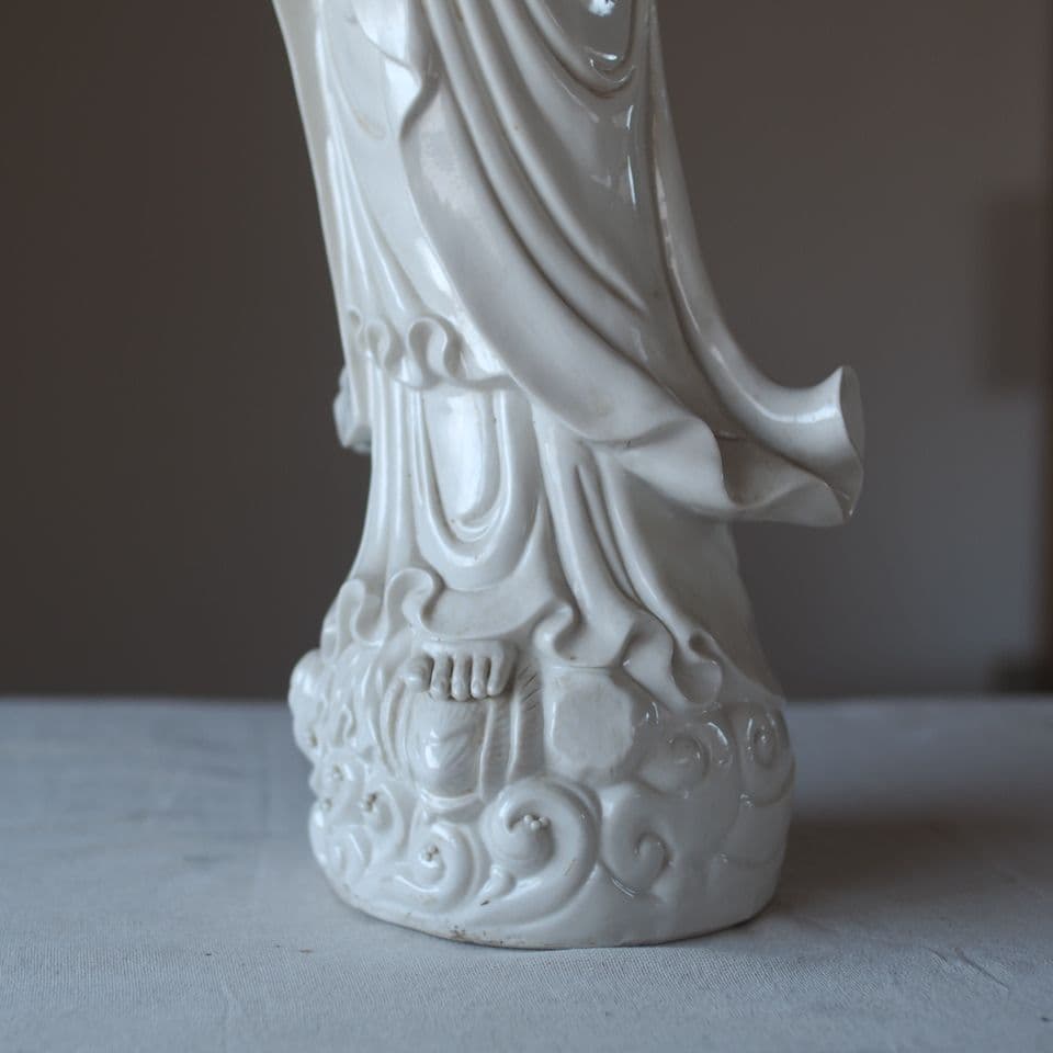 観音像 磁器製 ホワイト 約30cm 白磁 古道具
