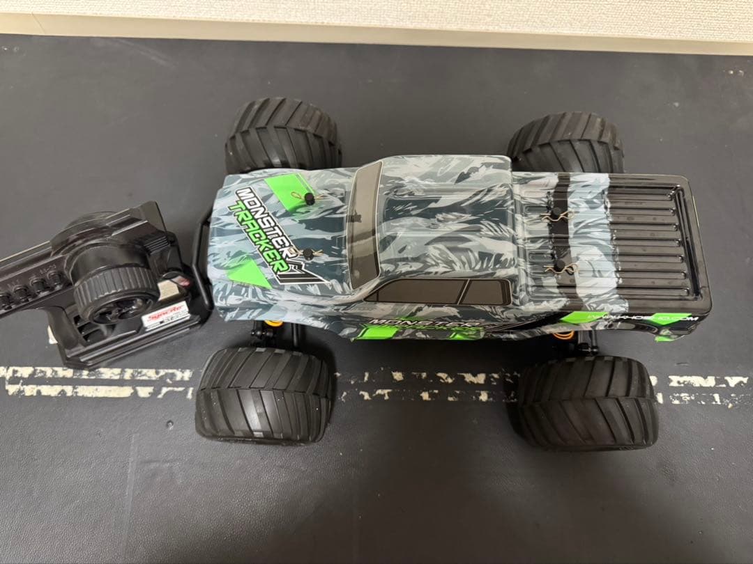 24時間限定価格　京商　1/10 ブラッシュレスモーター　オフロードラジコン