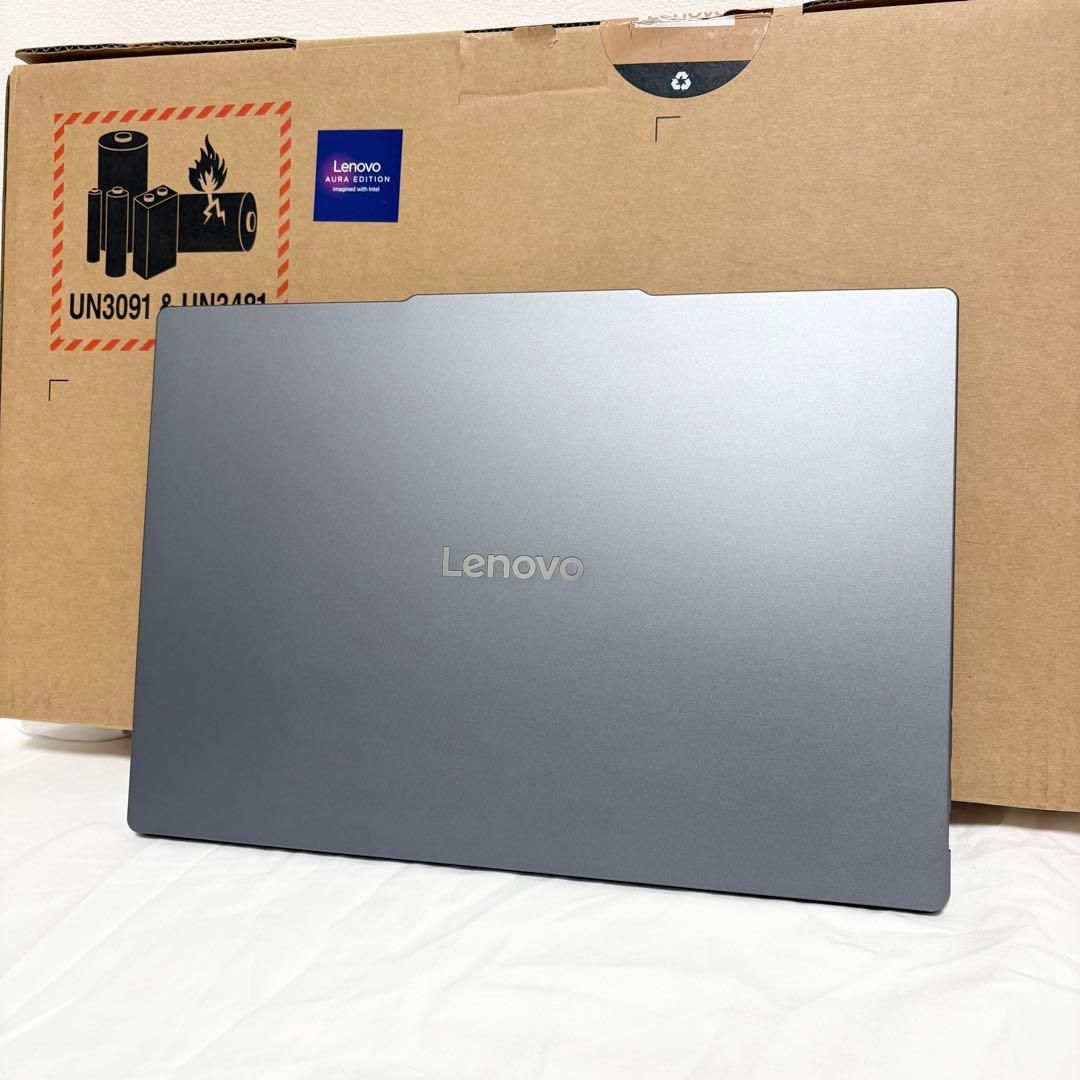 Windowsノート本体 Lenovo Yoga Slim 7i Aura Edition Gen 9