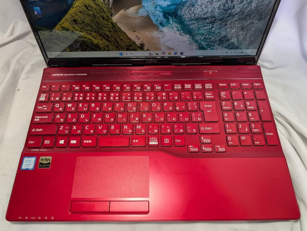 富士通 AH53/C2 第8世代 i7/8GB/SSD256GB/Office