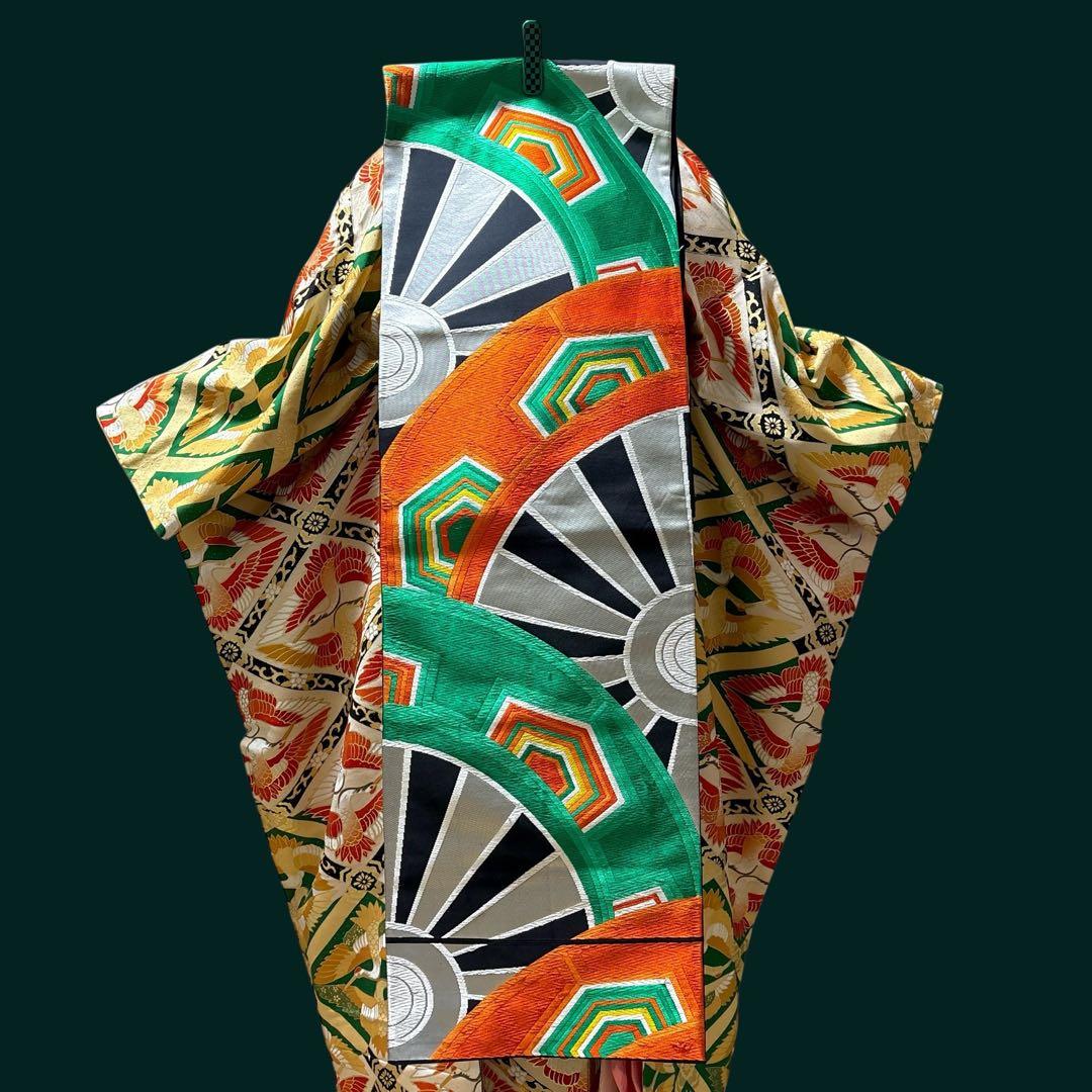 (う3)雅宴向鶴✨豪華絢爛な光を放つ金彩や格子模様のアンティーク振袖㊗️④点セット