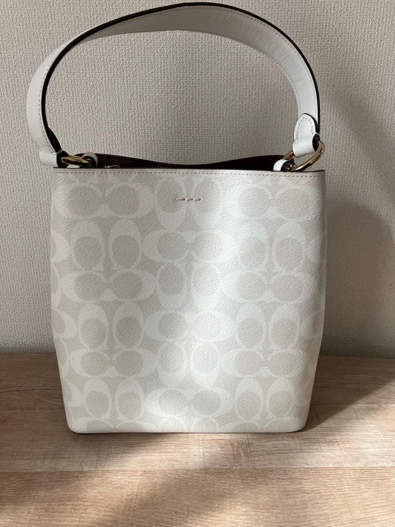 【三が日限定価格】COACH ホワイト ロゴプリント ハンドバッグ