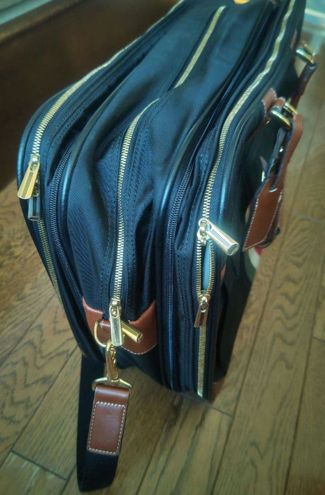 【逸品・ヴィンテージ・美品】Lark 旅行バッグ