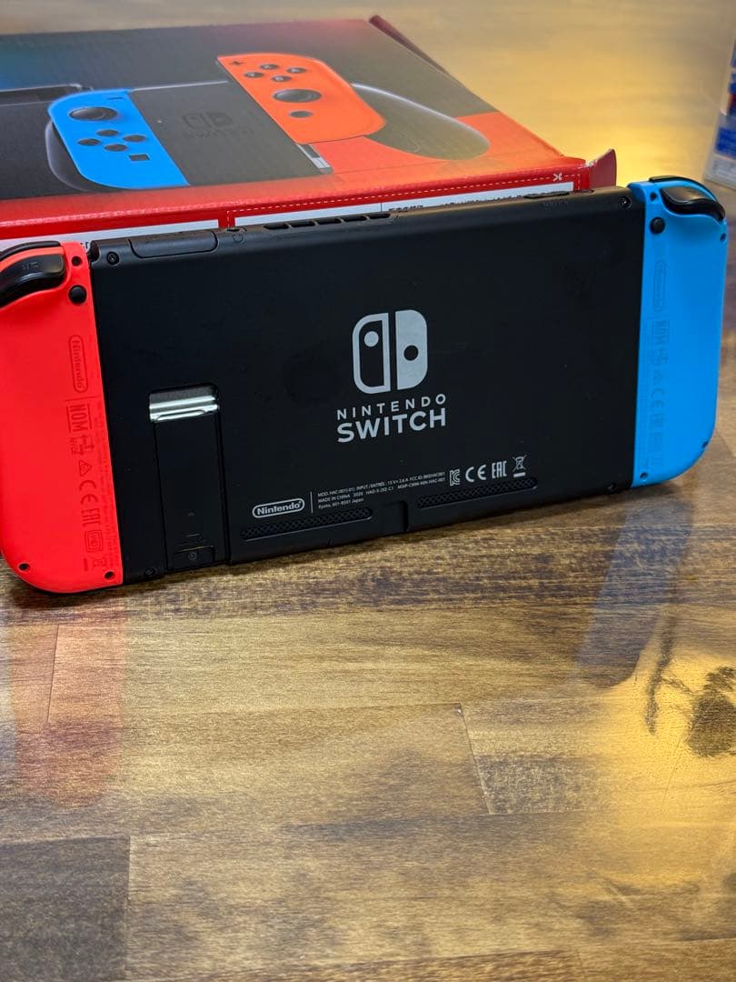 【美品】Nintendo Switch 本体 赤青 新品フィルム付