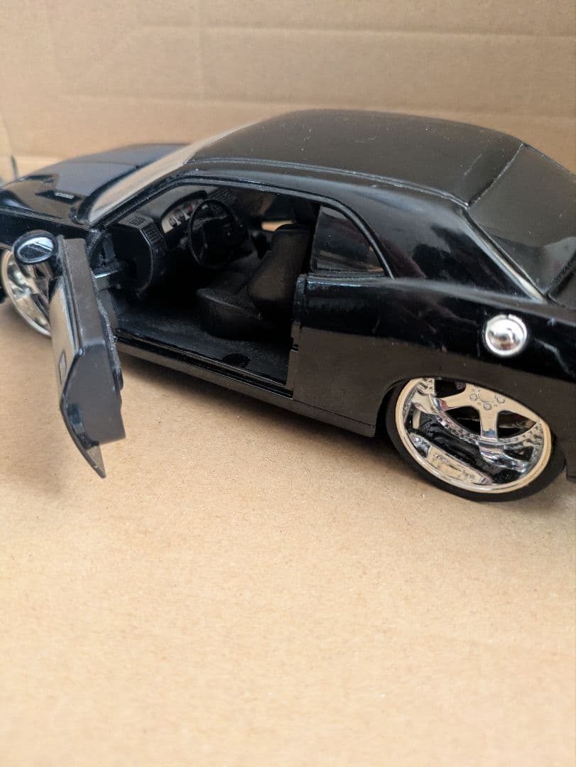 jada 2008　ダッジ・チャレンジャーSRT8　モダンマッスルカー