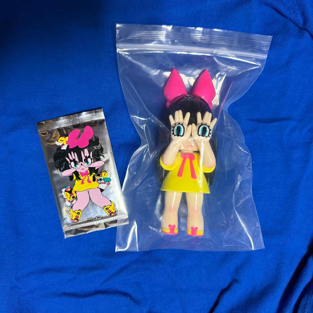 GRAPE BRAIN®︎ Reebokコラボ　にぎるちゃん　ソフビフィギュア