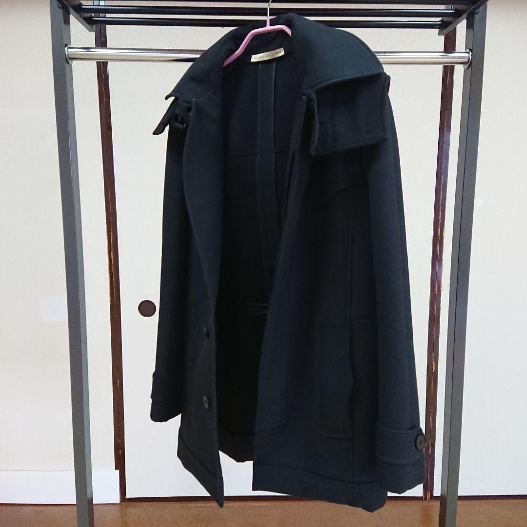 バレンシアガのコートなんですけど