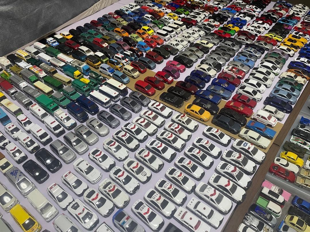 値下げ　大量引退品　トミカ廃盤品まとめ売り＋ホットウィール　総数700台以上