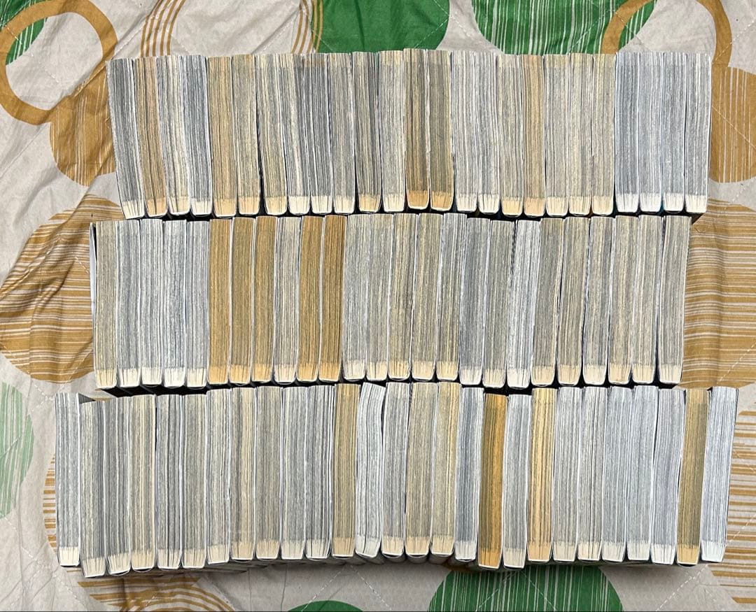 【翌日出荷‼️】　キングダム　１巻から７７巻　最新巻付き　全巻セット