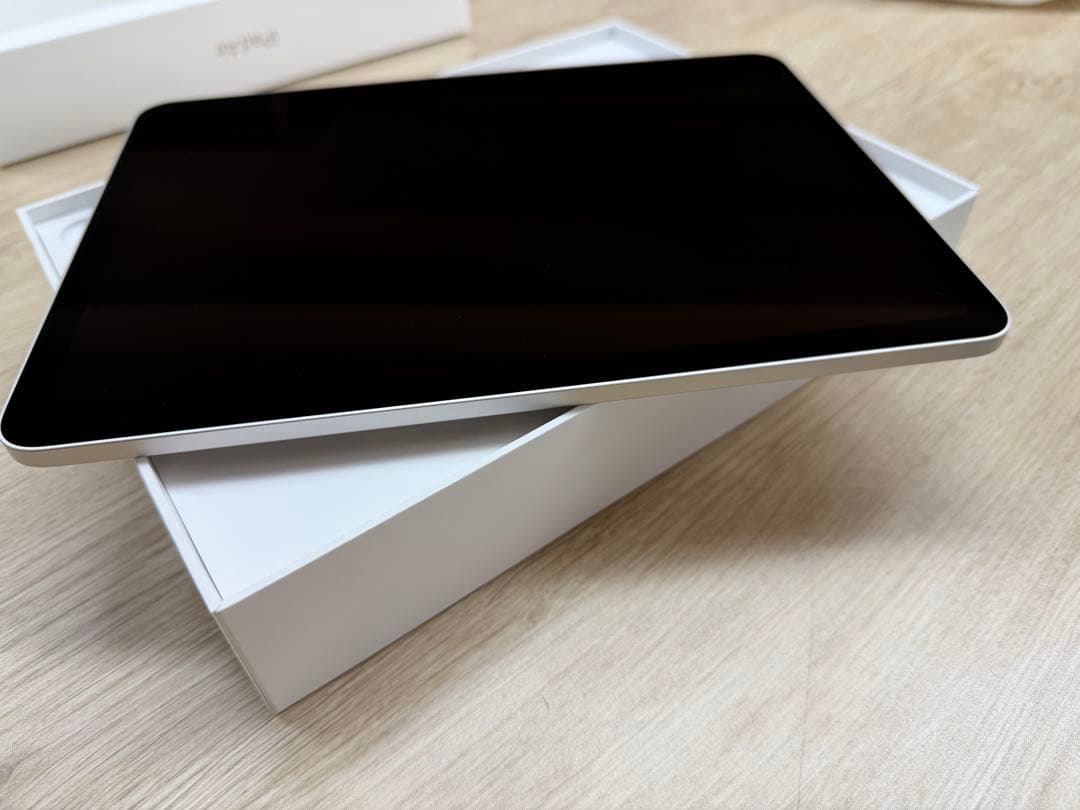 美品 iPad Air M2 128GB Wi-Fi スターライト BT100%