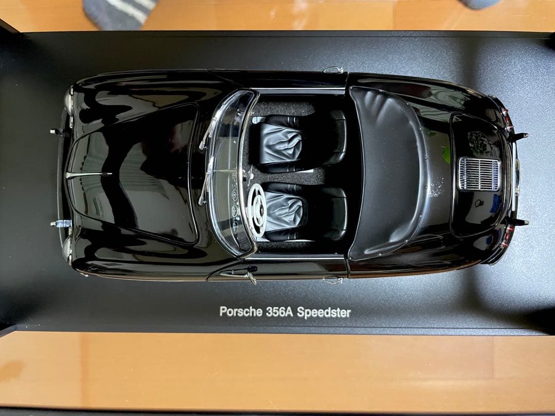 価格変更1/18 オートアート ポルシェ356A スピードスター ブラック未展示