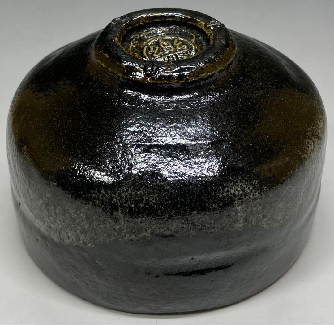 五代　楽吉左衛門　宗入　黒茶碗　共箱(四方桟盛蓋) 仕覆　共布　e432a