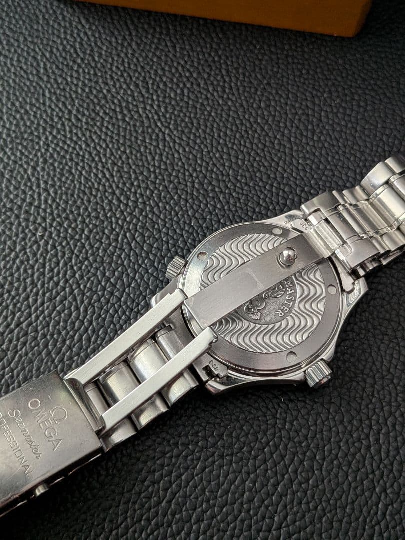 OMEGA シーマスター 300 デイト クォーツ