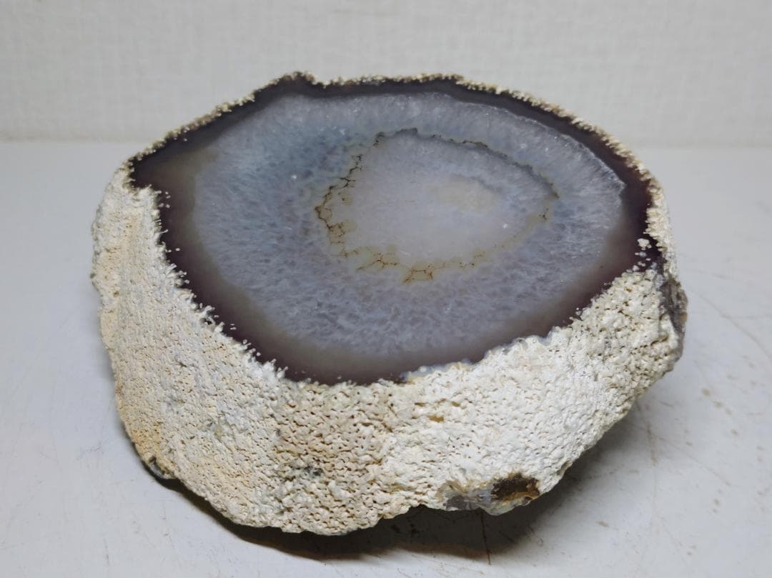 瑪瑙 1.9kg メノウ 原石 鑑賞石 自然石 誕生石 水石 鉱物 宝石 置石