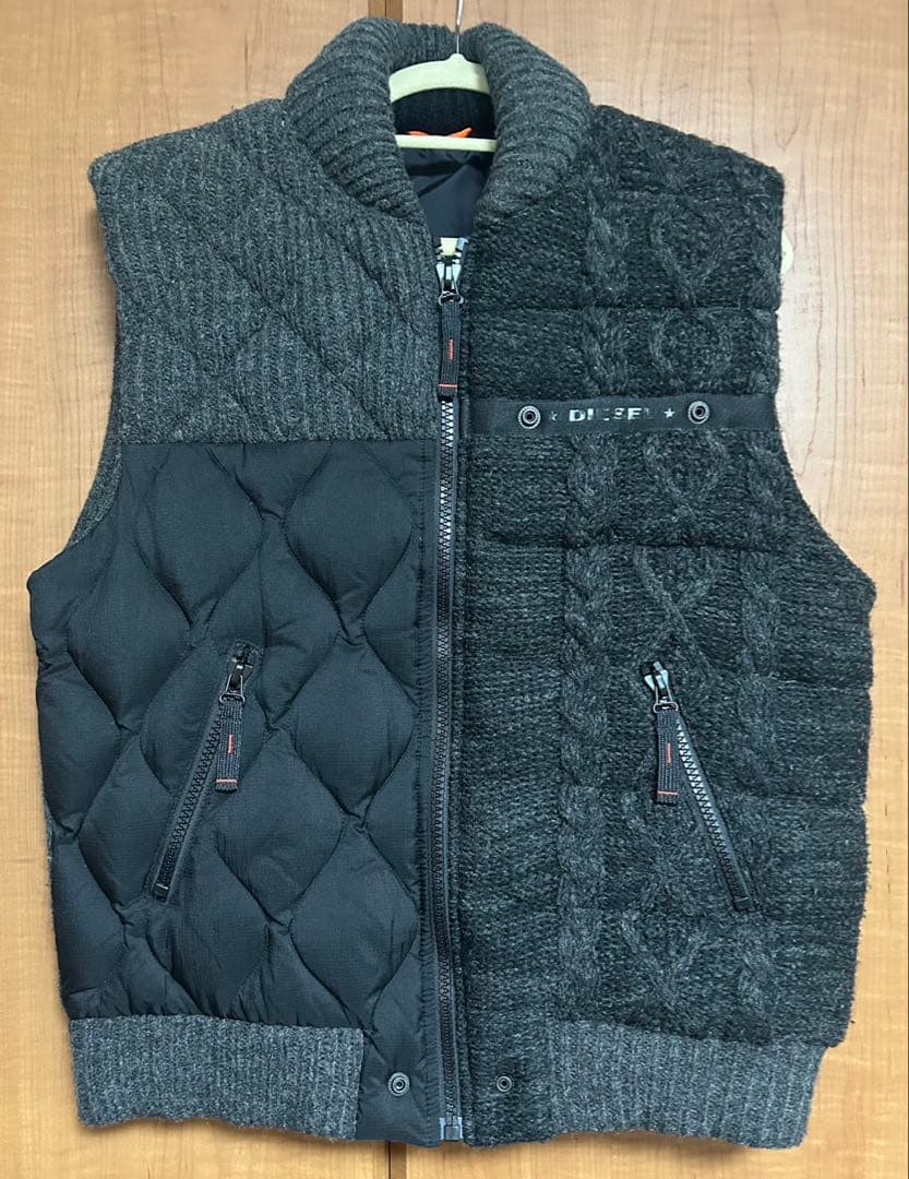 DIESEL ダークグレー ベスト