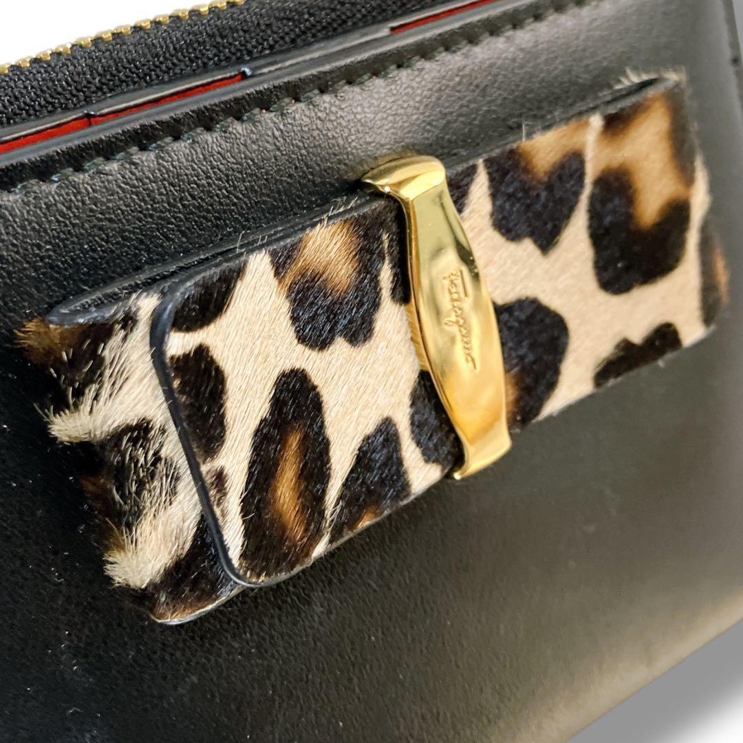 サルバトーレフェラガモ 良品 イタリア製ハラコヴァラリボン 2つ折り財布ブラック