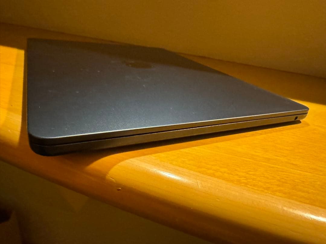 MacBook Air M2 メモリ 8gb