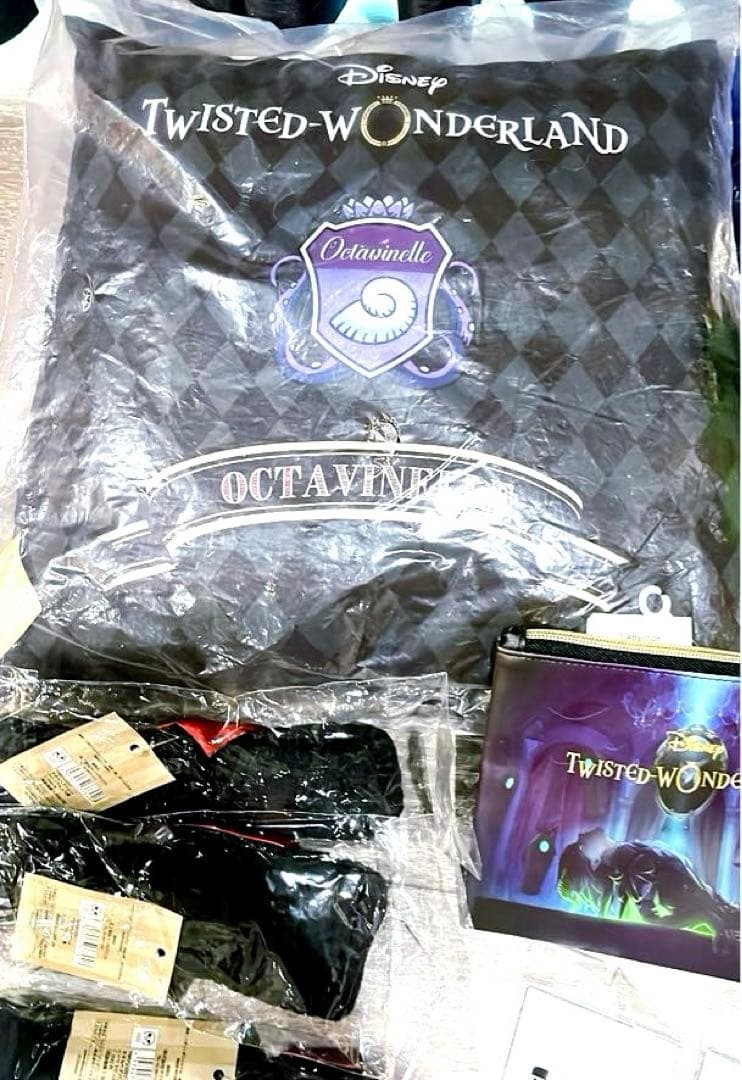 ツイステ　グッズ　まとめ売り　クッション　アクリルスタンド　手提げバッグ　ポーチ