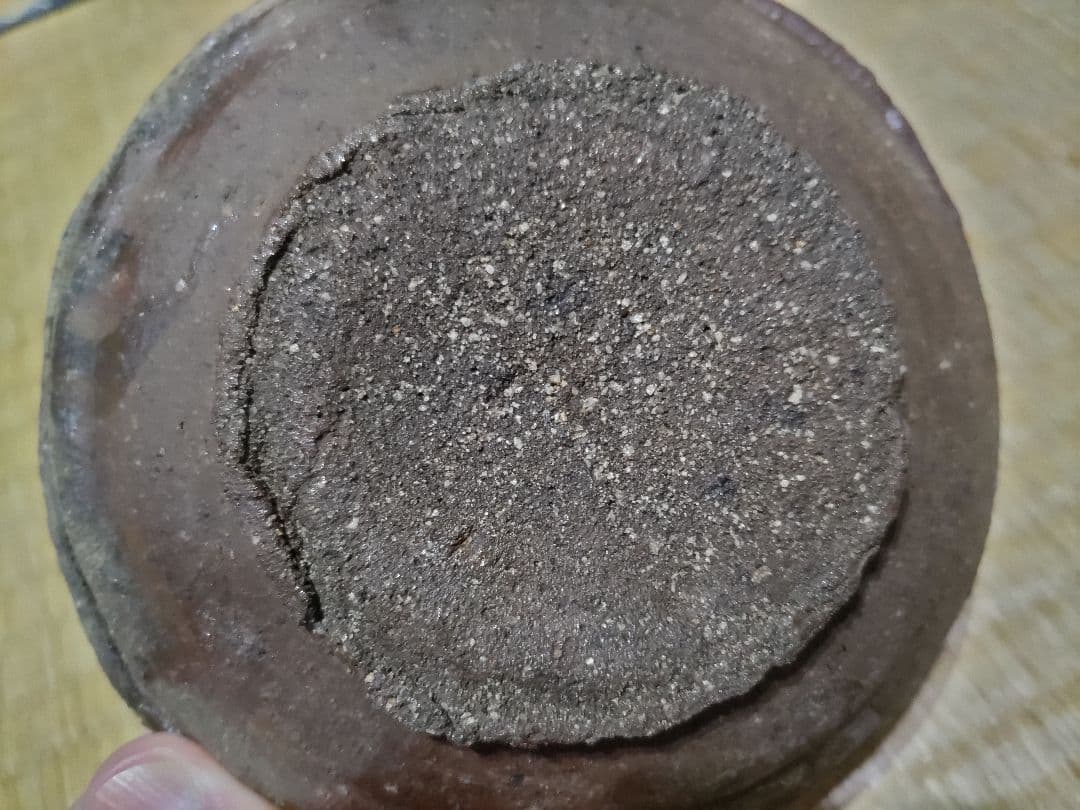 南蛮？琉球？時代の小鉢（13.8㎝）　板起こし・玉縁・砂高台・重ね焼・鉄釉