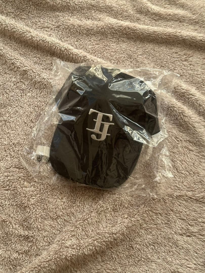 TravisJapan Vllsual キャップ