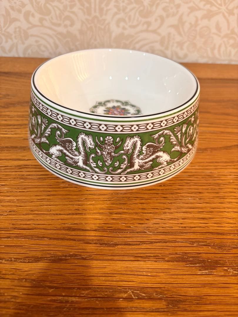 ウエッジウッド　フロレンティーン　ペットボウル　17cm 緑