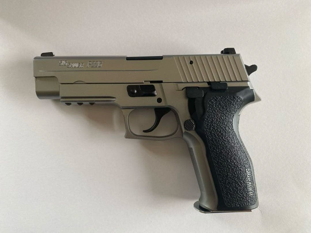 東京マルイ　P226E2 ステンレス　ガスブローバックガン　ホルスター付