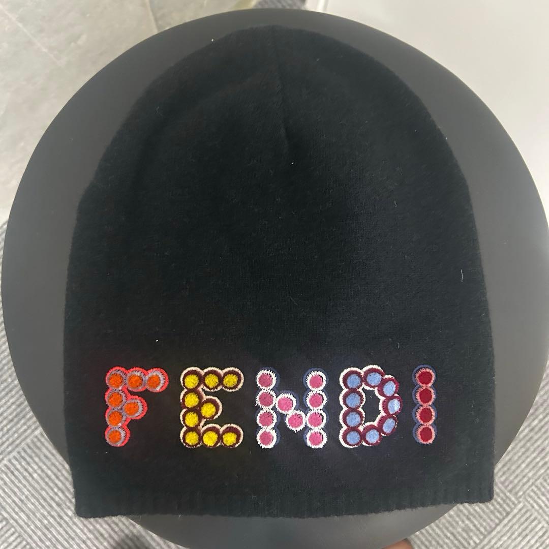 FENDI ブラックニット帽