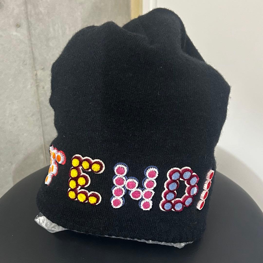 FENDI ブラックニット帽