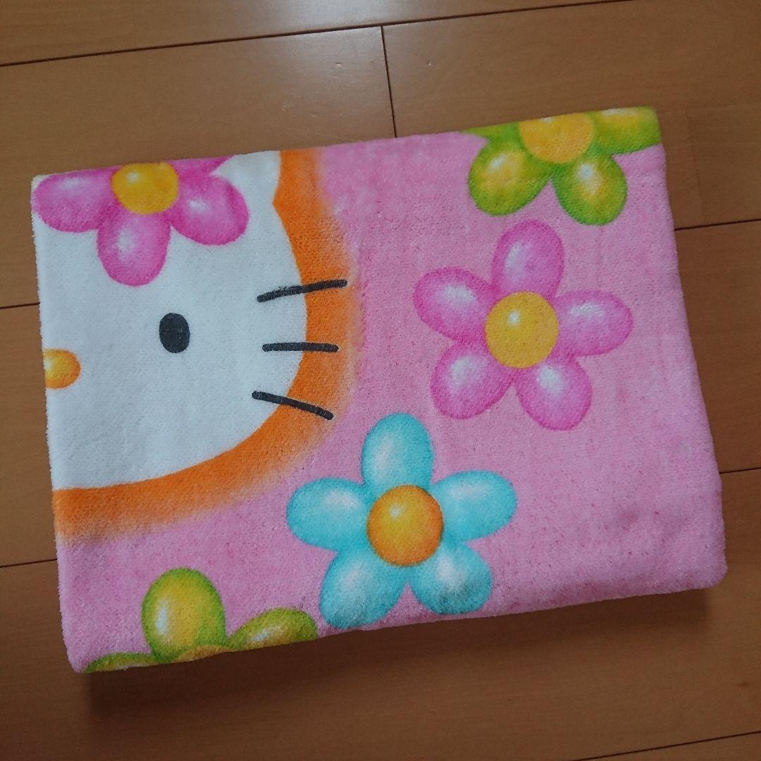 新品 バスタオル ハローキティ お花