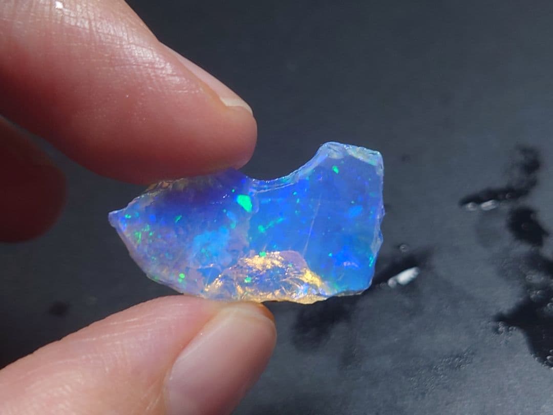 エチオピアウェロ産オパール　星空のような　鉱物標本　原石　チョーク