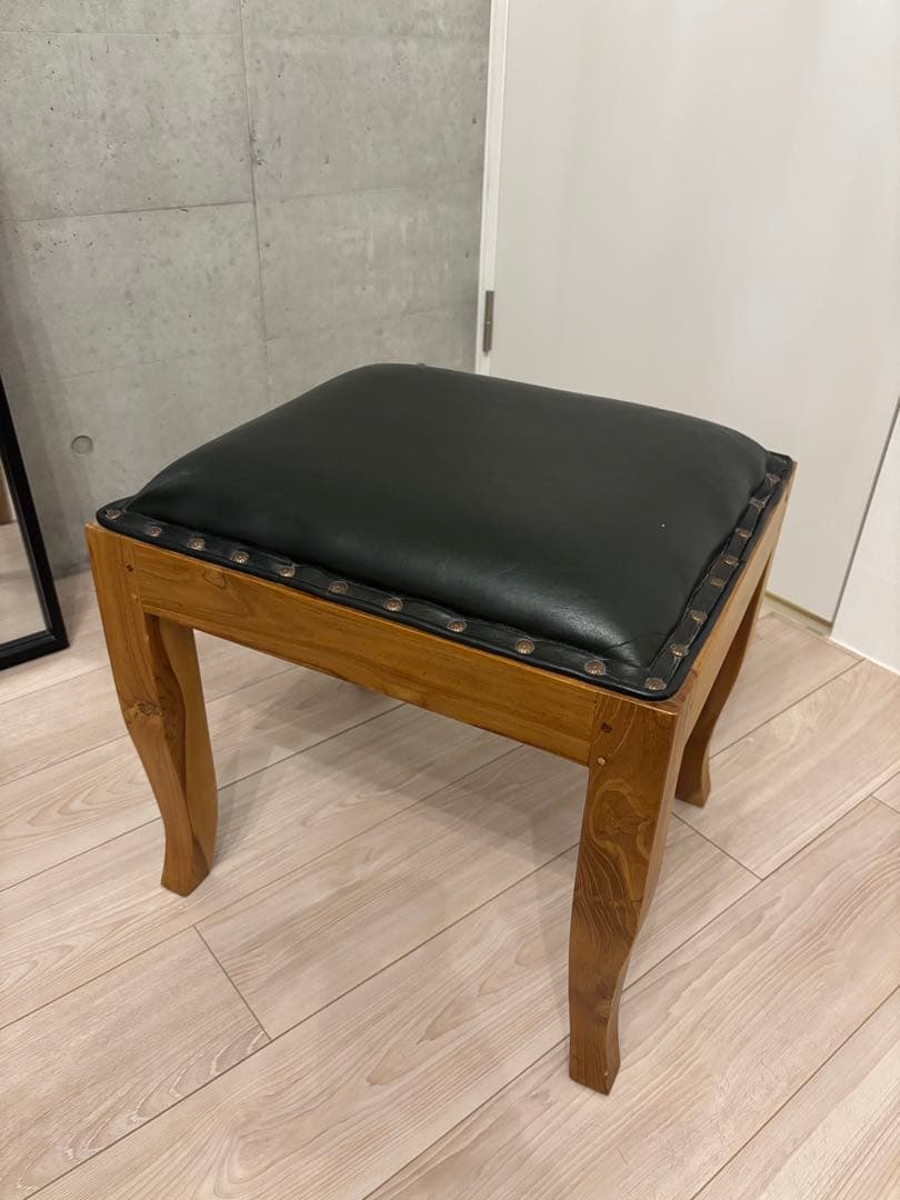 ★値下げ中★BALI Andrea Stool - チーク材とレザーのスツール