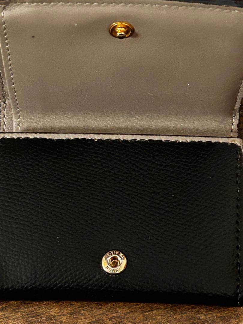 FENDI 三つ折り財布