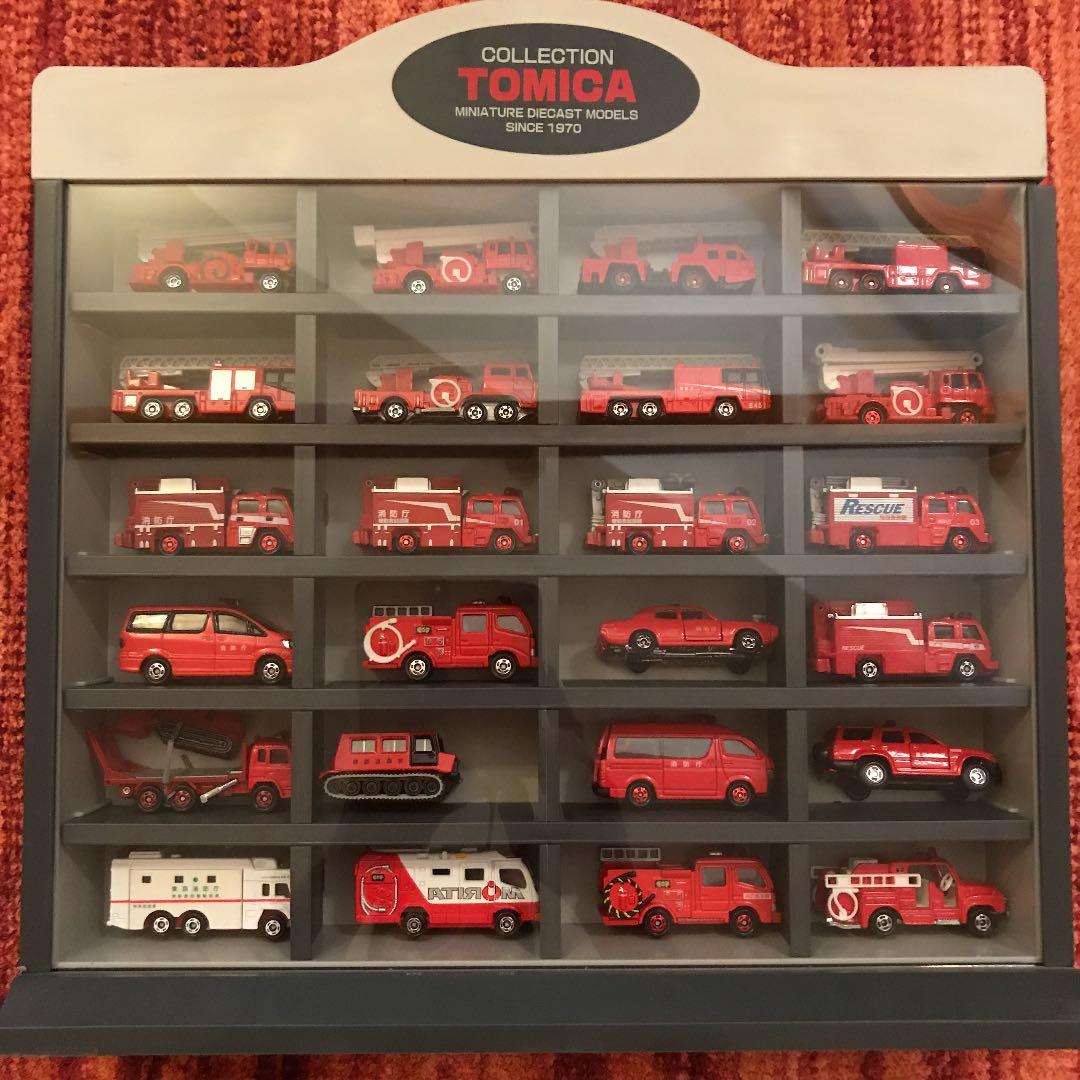 トミカ　消防車　救急車　計24台　＋ケース込み