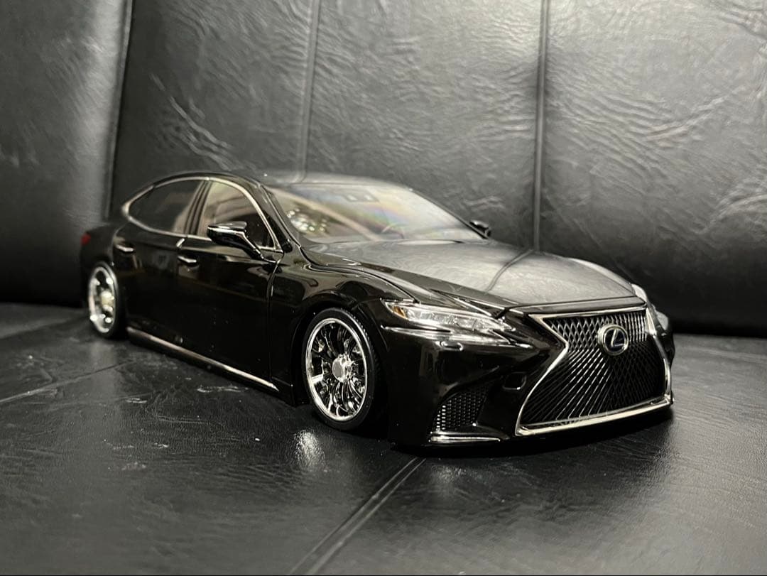 レクサス LS500h 1/18