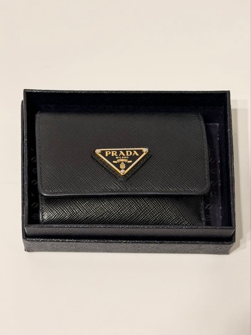 【箱付き】PRADA ブラックレザー 三つ折り財布