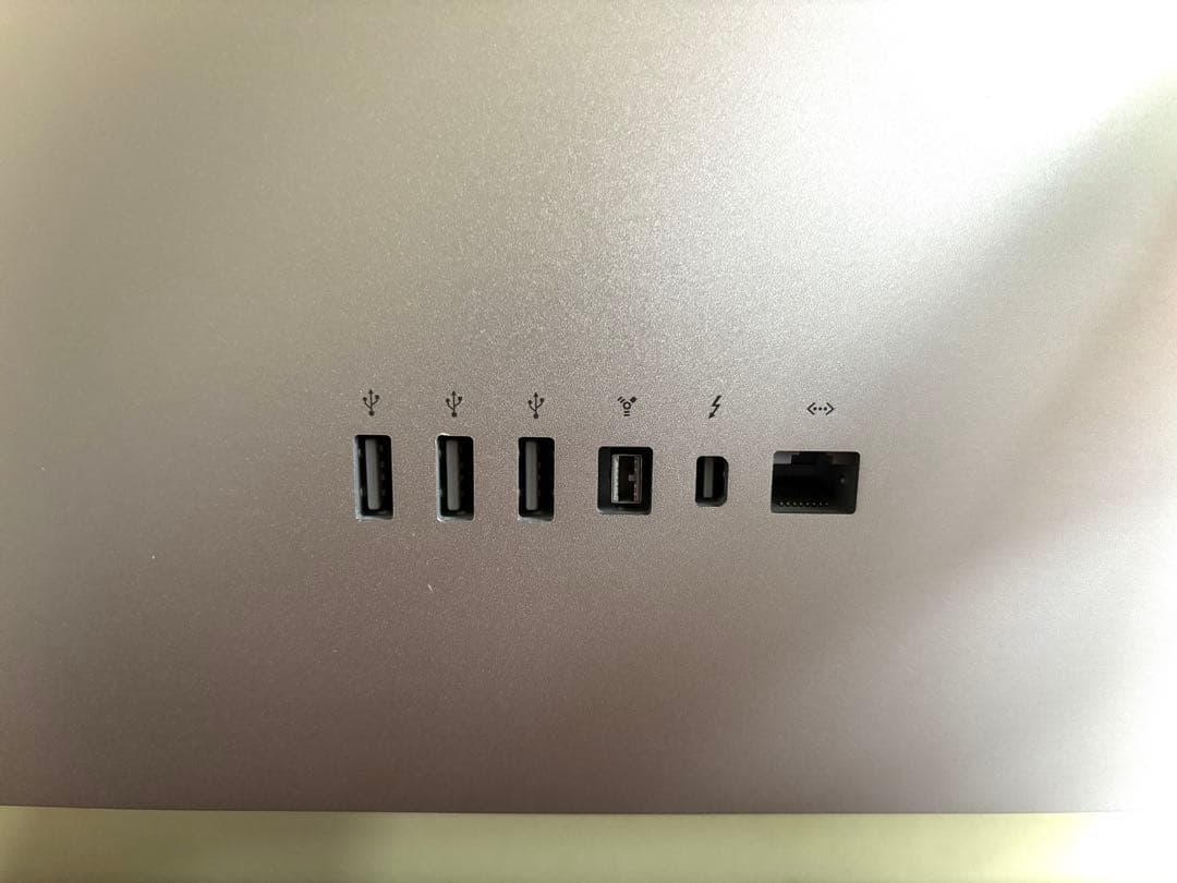 ディスプレイ・モニター本体 Apple Thunderbolt Display 27-inch