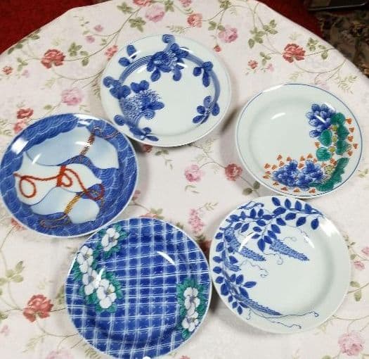 帰省中のみの出品華山陶印入り15センチ高さ3センチ皿有田焼の5枚セットです