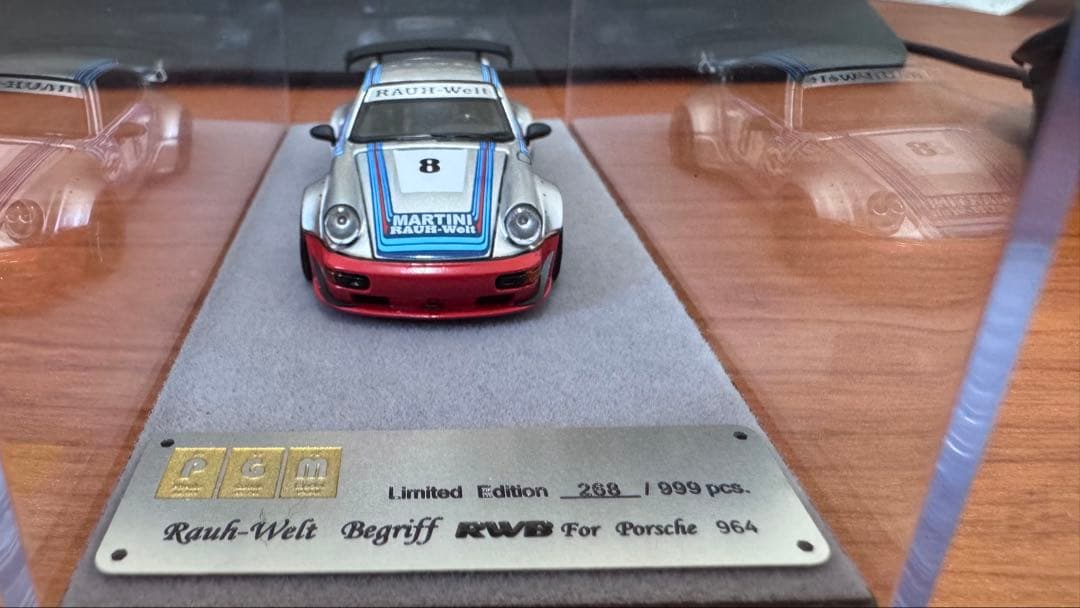Rauh-Welt Porsche 964 限定モデル