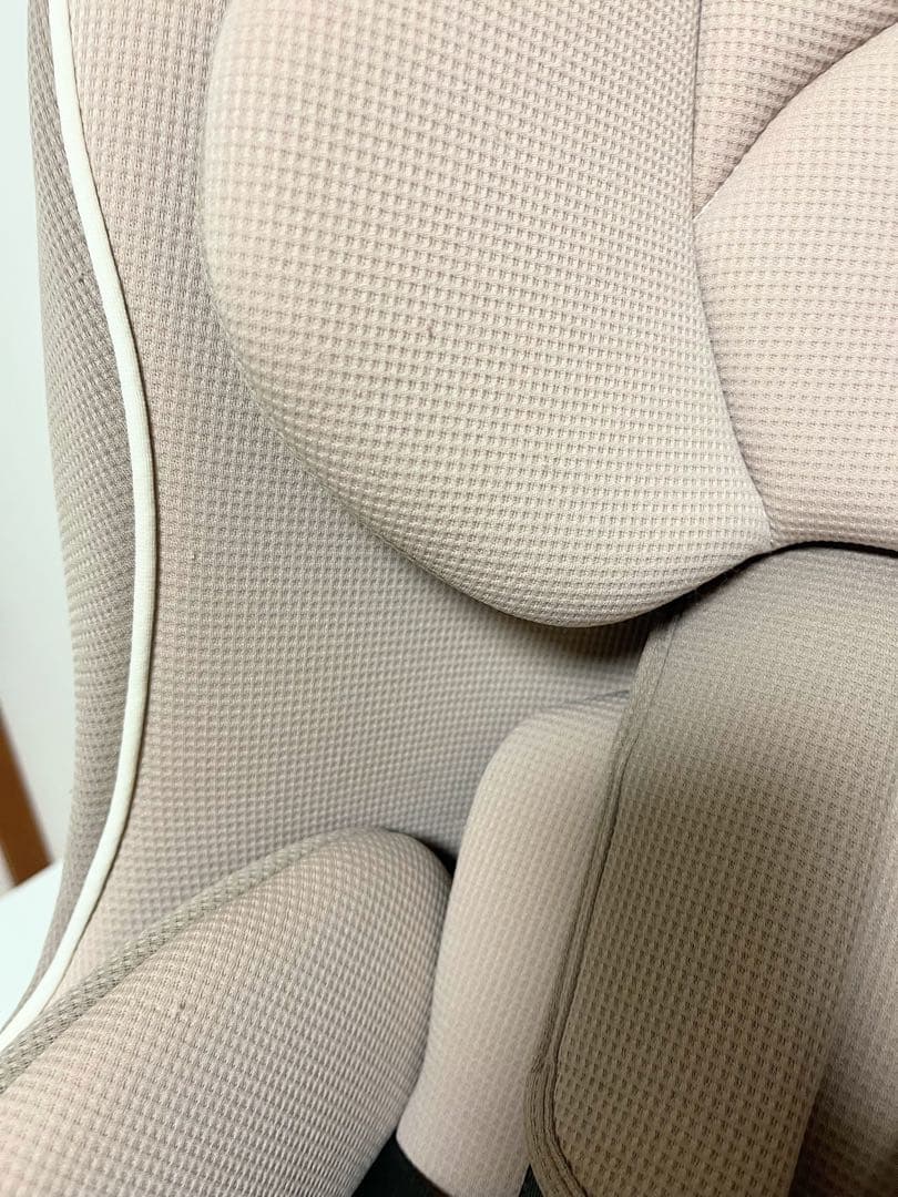 Combi コッコロS UX ヘーゼルナッツ 車用チャイルドシート ②