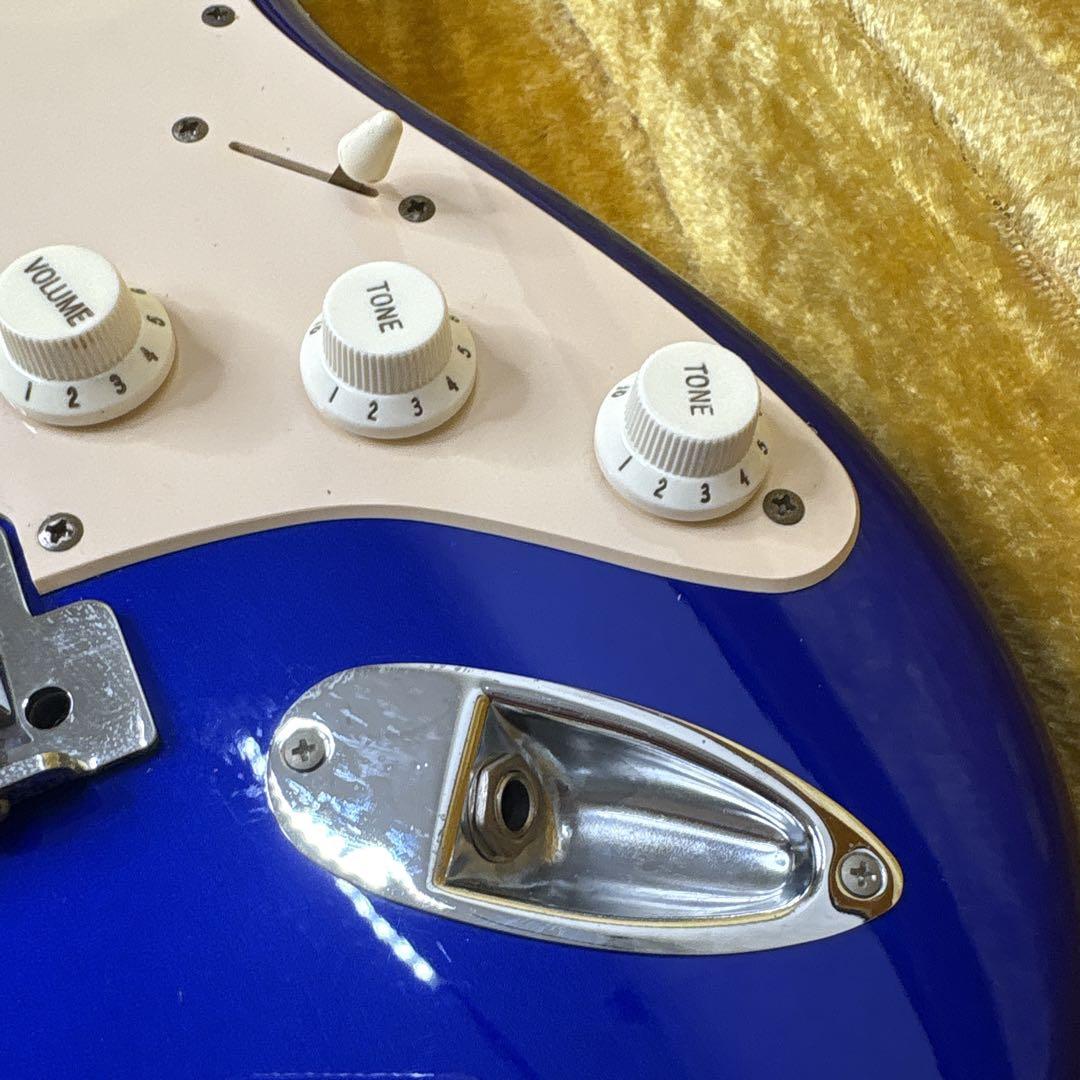 スクワイヤー　ストラトキャスター　ブルーメタリック