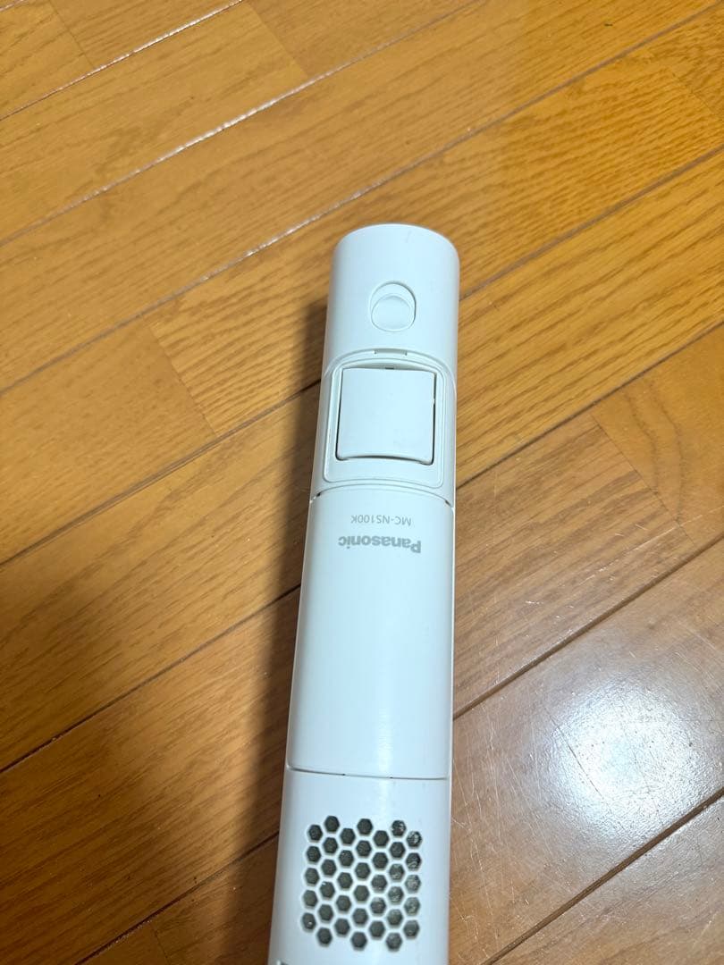 美品 Panasonic スティッククリーナー MC-NS100K 2023年製